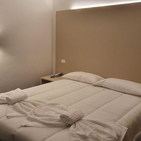 Hotel Azzano Decimo ภายนอก รูปภาพ
