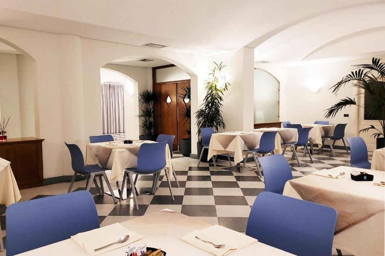 Hotel Azzano Decimo ภายนอก รูปภาพ