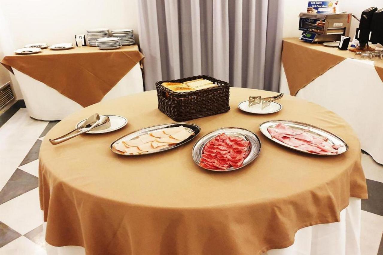 Hotel Azzano Decimo ภายนอก รูปภาพ