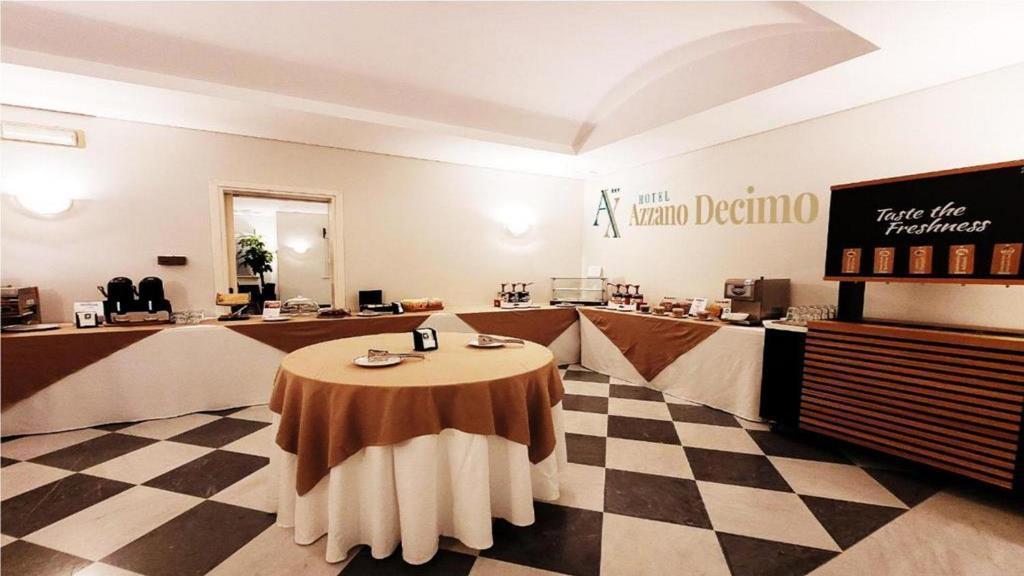 Hotel Azzano Decimo ภายนอก รูปภาพ