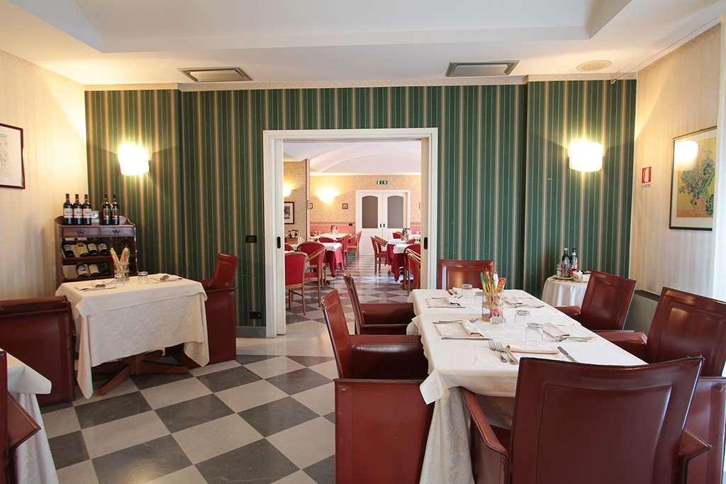 Hotel Azzano Decimo ร้านอาหาร รูปภาพ